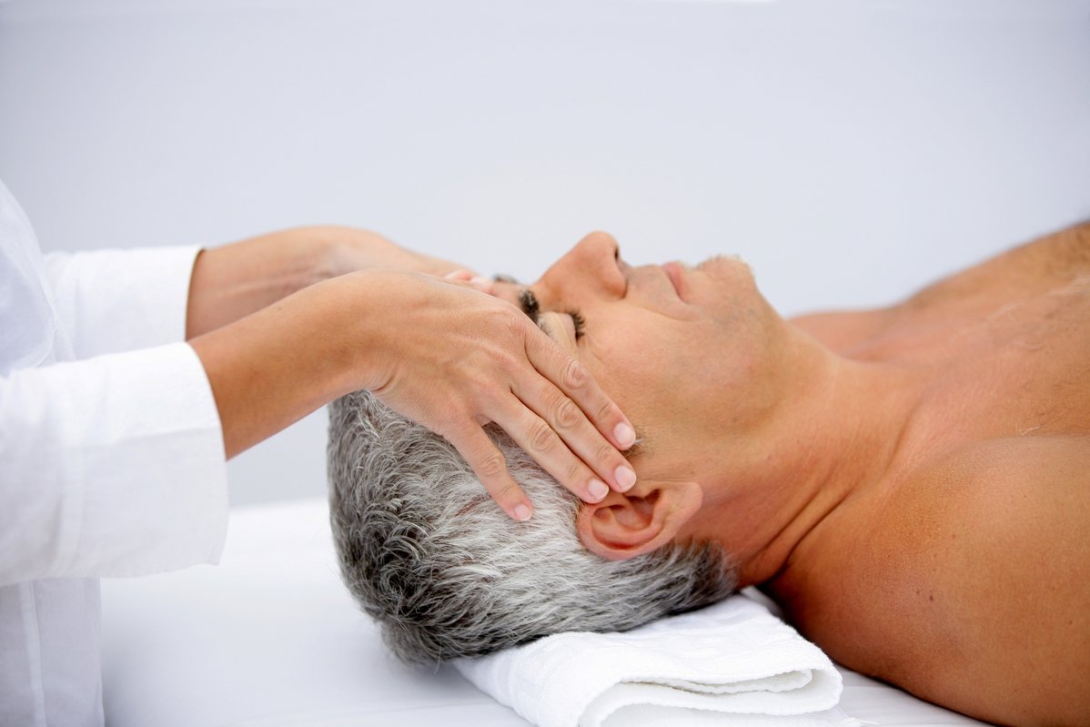 Comment faire un massage à l’huile de cannabidiol